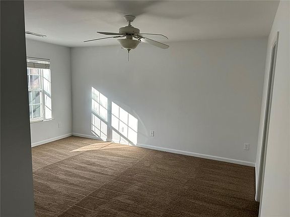 2nd image of 2099 Meadow Peak Rd