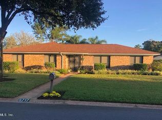 6717 Lenczyk Dr, Jacksonville, FL 32277