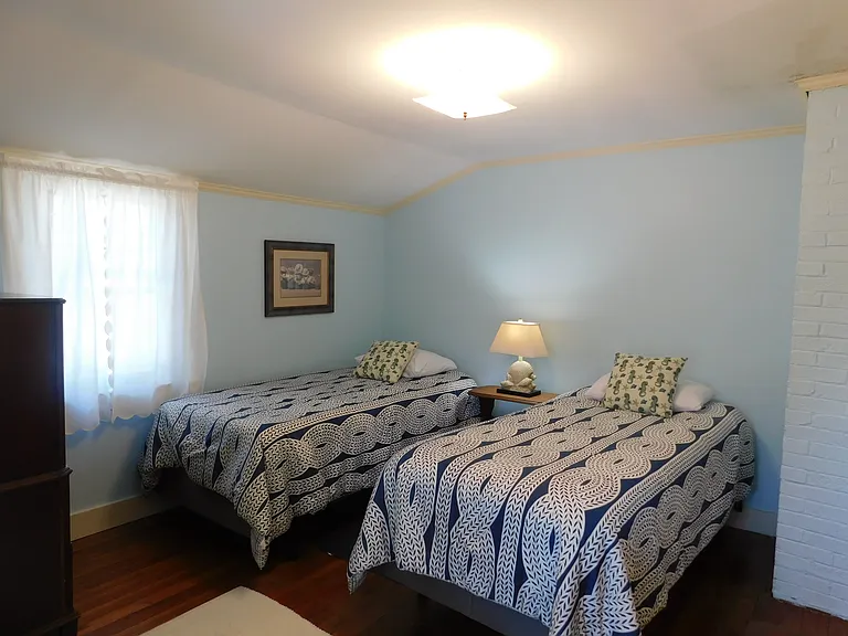 70 E Grand Ave — Photo 12