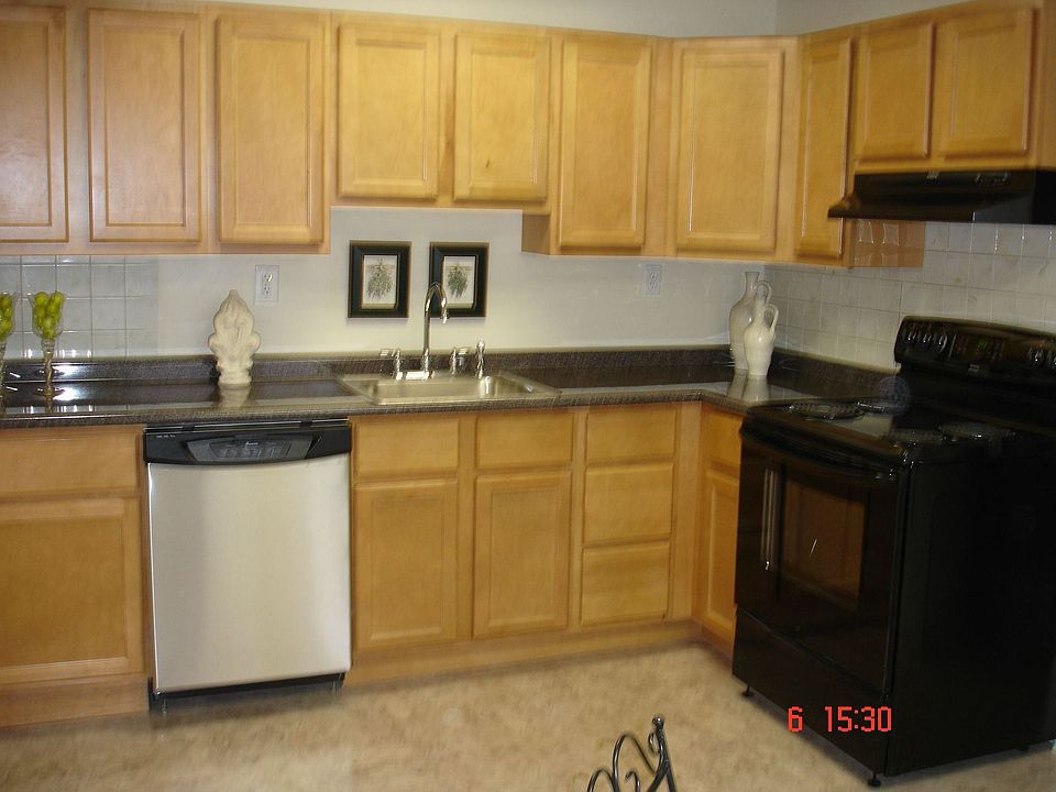 2nd image of 308 W 23rd St