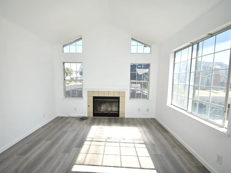 5469 Giuffrida Ct — Photo 2