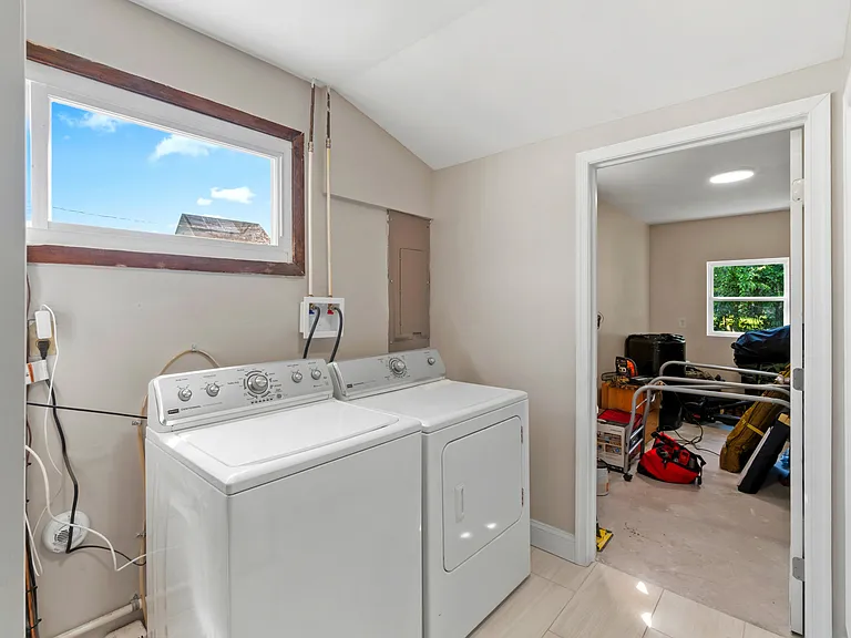 10 N Meadow Dr — Photo 22