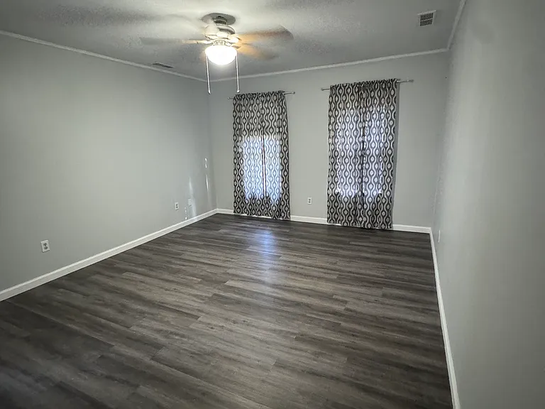 102 Weatherbark Cir — Photo 12
