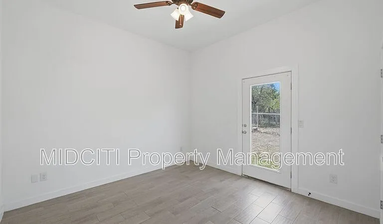 893 E Mather St — Photo 15