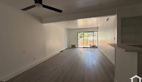 4th image of 18620 Hatteras St