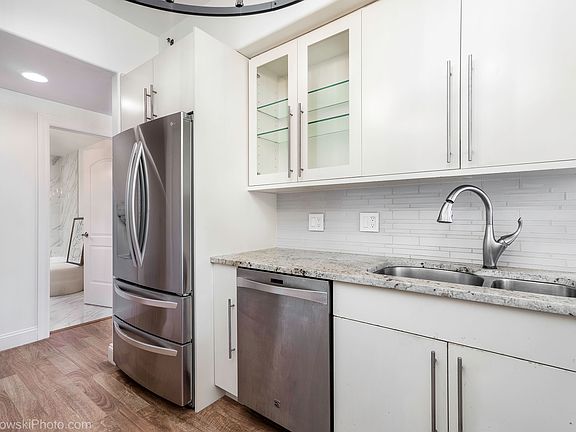 4th image of 1705 Pavilion Way Unit 208