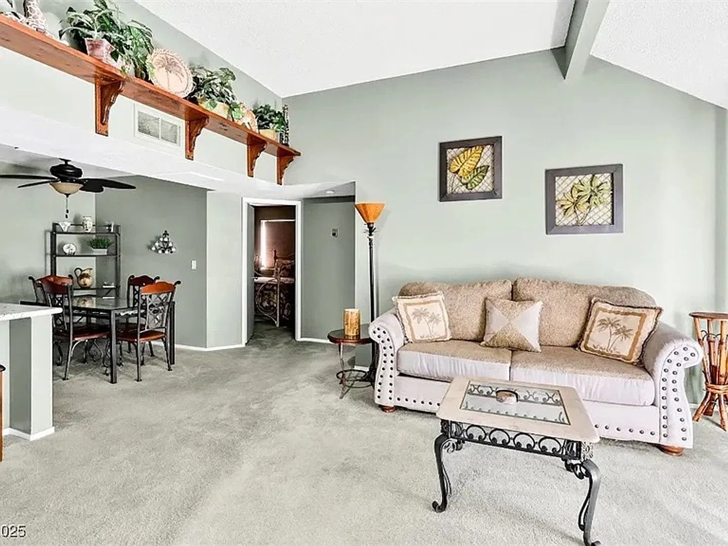 Full Time Rental - Partially Furnished — Photo 3