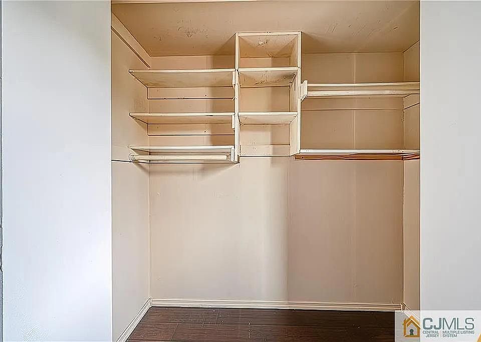 1st image of 501 Aspen Dr