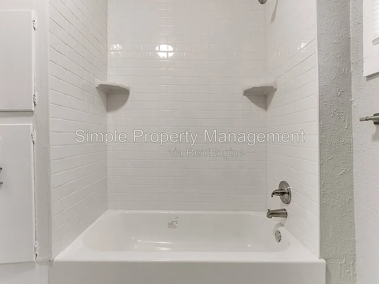 1728 NE Euclid St — Photo 25