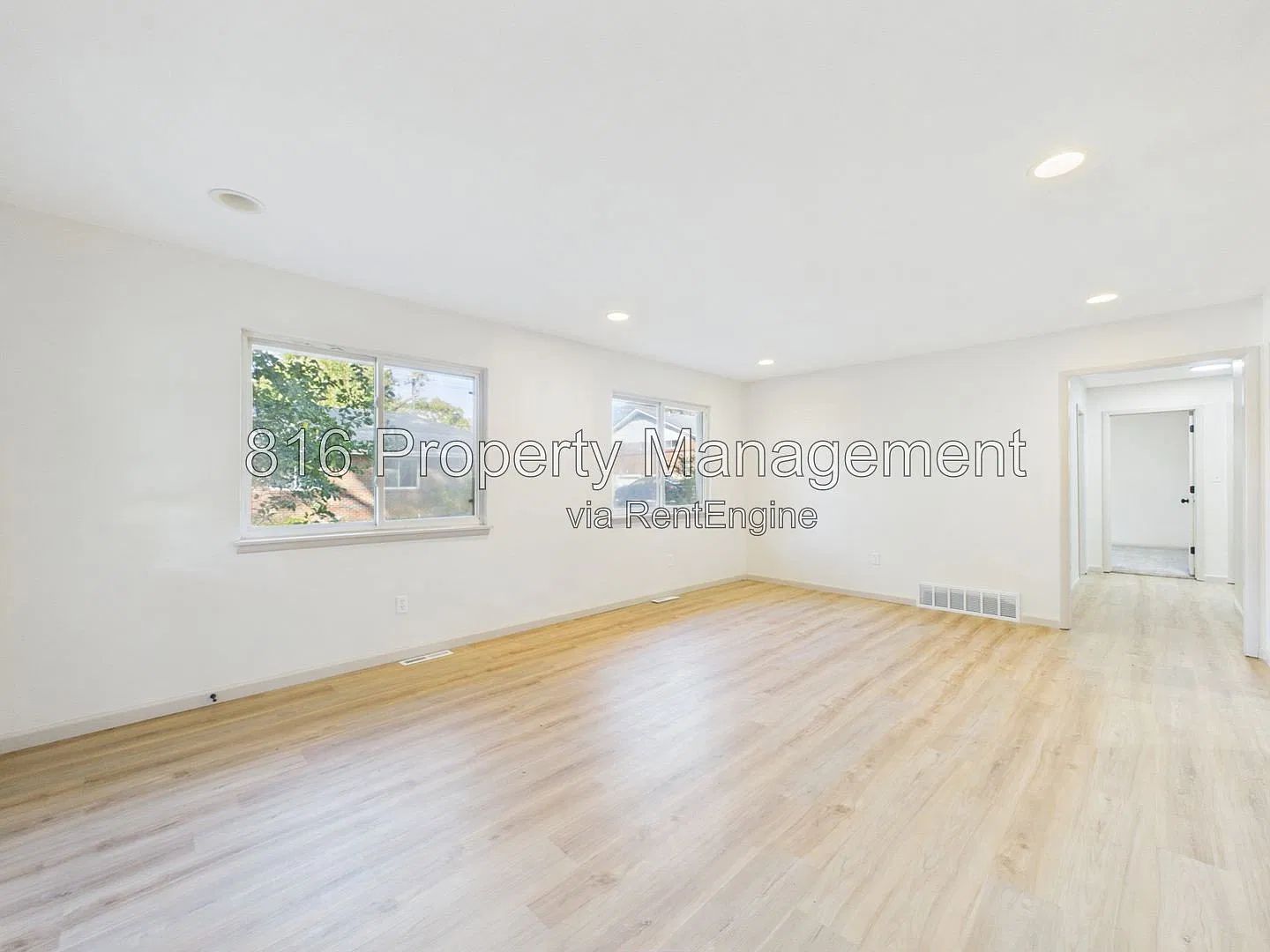 3 bed, 1.0 bath, 1028 sqft, $1,900 — Photo 4
