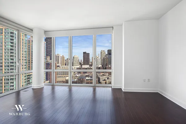 Rented by Warburg | media 4