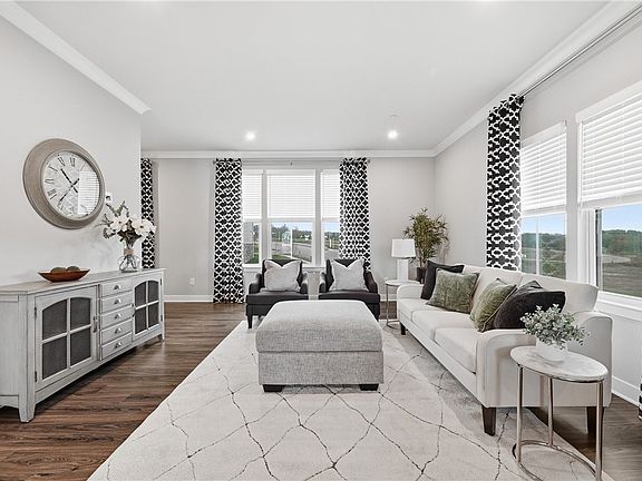 4th image of 102 Lupine Dr