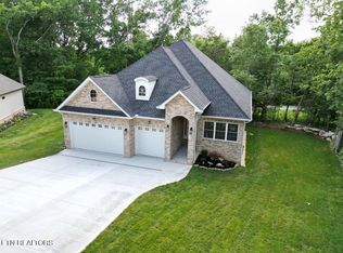 106 Gadusi Cir, Loudon, TN 37774