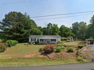 7329 Bates Dr, Cumming, GA 30040