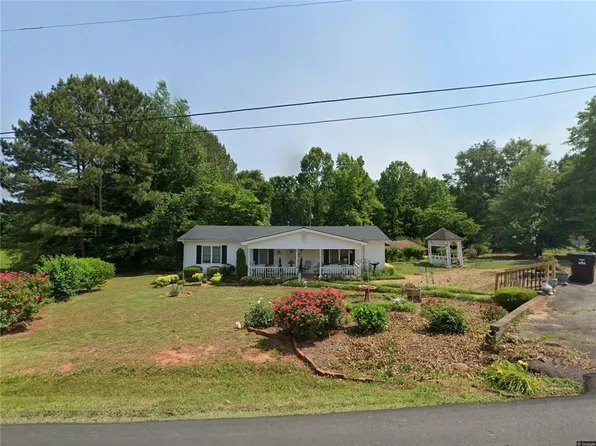 7329 Bates Dr, Cumming, GA 30040