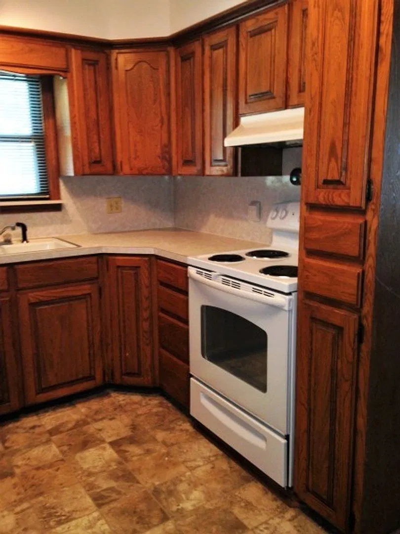 46.1 - 1319 W. 8th — Photo 4