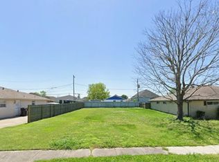 208 Mink Dr, Arabi, LA 70032