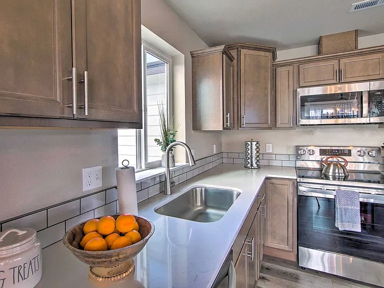 900 Sunlight Dr — Photo 12