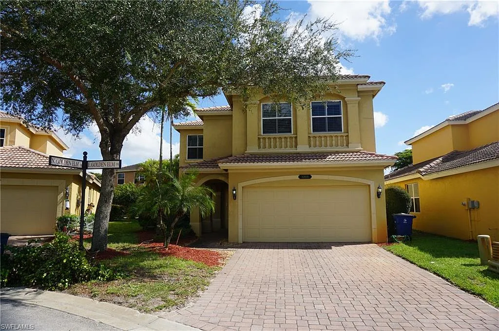 4 bed, 2.5 bath, 2590 sqft, $3,500 — Photo 1