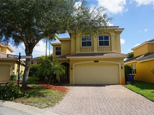 20605 E Golden Elm Dr, Estero, FL 33928