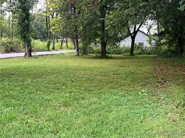 714 S, Pryor, OK 74330