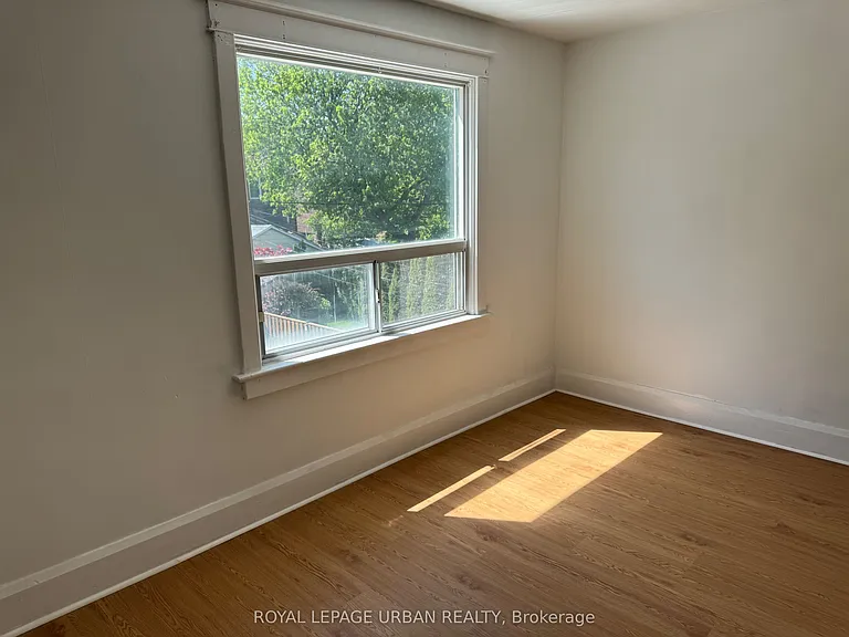 405 Milverton Blvd #UPPER — Photo 9