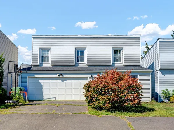 65 Inverness Lane, Middletown, CT 06457