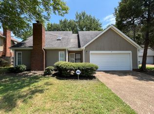 58 S Walnut Bend Rd, Cordova, TN 38018