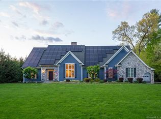 16 Pine Hill Rd, Avon, CT 06001