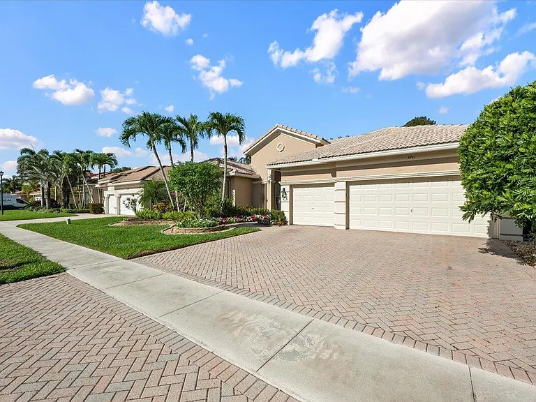 4241 Wellington Shores Dr — Photo 3
