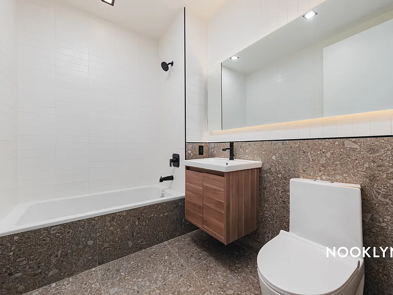 26-25 4th St #1531 — Photo 10
