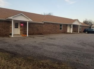 402 Wright St APT B, Hackett, AR 72937