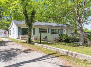 203 Oakfield Ave, Easley, SC 29640