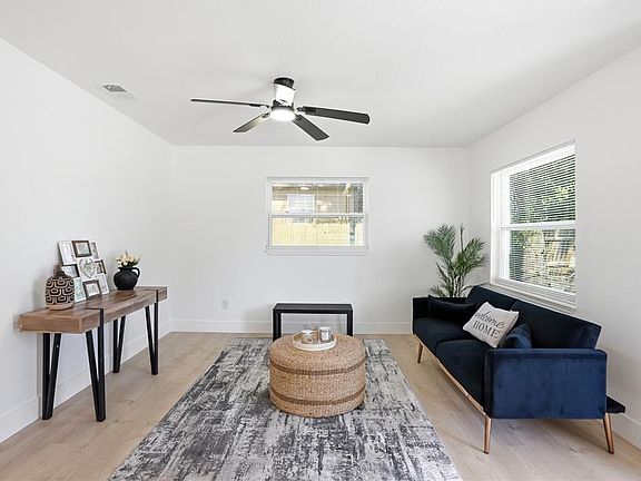 4th image of 1304 W 16th St