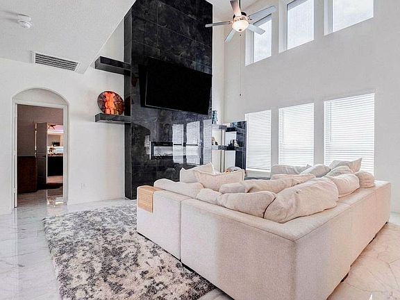 4th image of 22127 Roxanne Field Ln