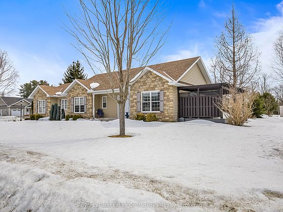 2nd image of 2 Inveraray Ct