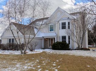N66W14659 White Birch Dr, Menomonee Falls, WI 53051