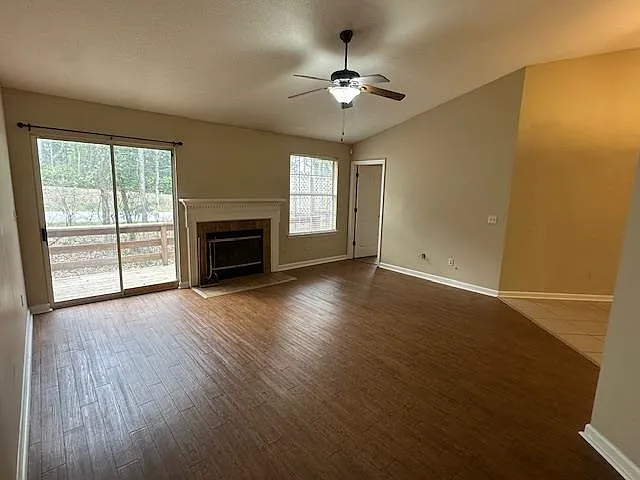 1719 Folkstone Rd — Photo 12