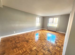 67-26 198th St #2H, Fresh Meadows, NY 11365