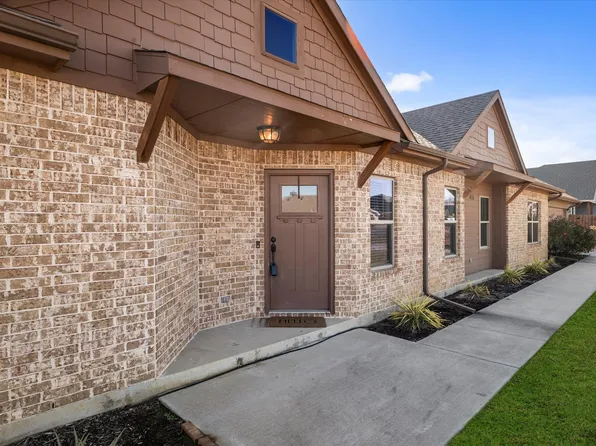 415 N Montague St, Pilot Pt, TX 76258