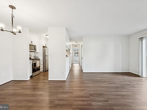 5th image of 1001 Woodhollow Dr