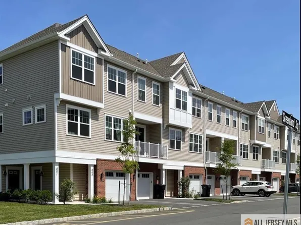 706 Greenland Sq #706, Highland Park, NJ 08904