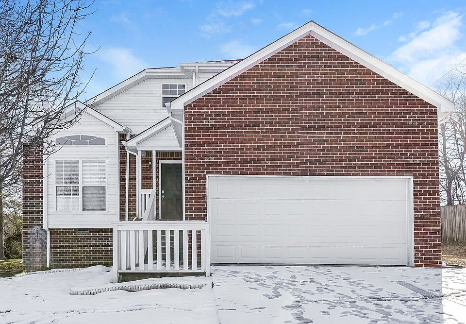 1st image of 205 Lake Forest Dr
