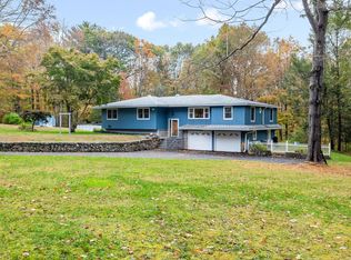 44 Obtuse Rd N, Brookfield, CT 06804