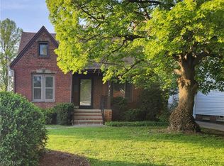 5502 Southington Dr, Parma, OH 44129
