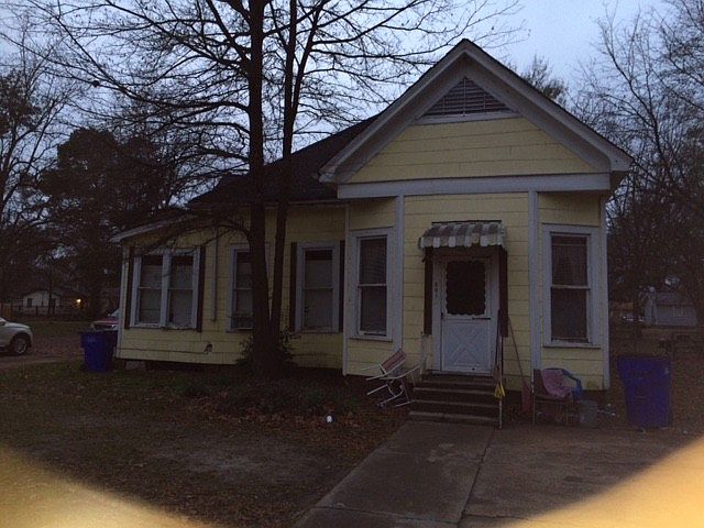 1st image of 601 Schley St