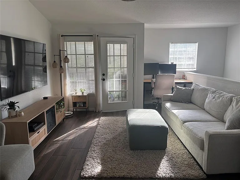 8809 Manor Loop #202 — Photo 10
