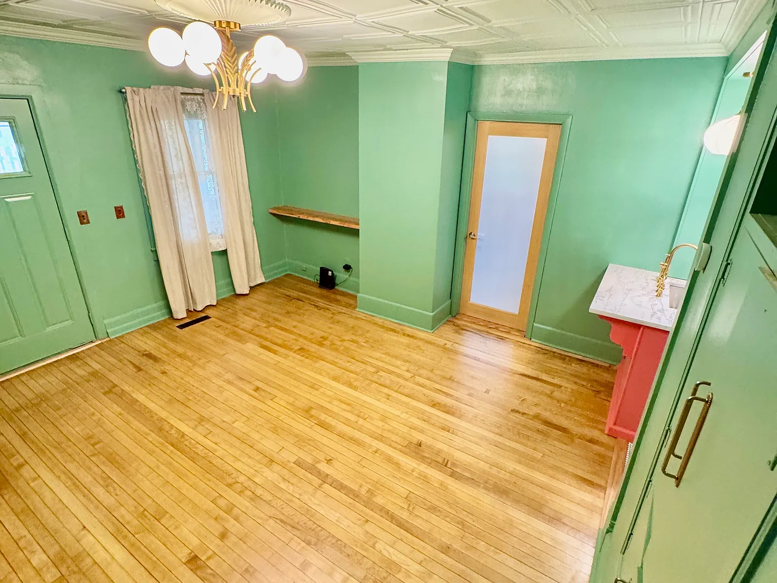 4 bed, 1573 sqft, $2,800 — Photo 4