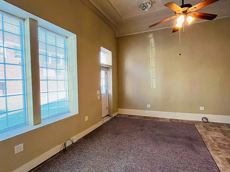 109 W McPherson St — Photo 4