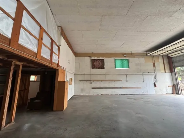 620 6th St E #E, Eureka, MT 59917